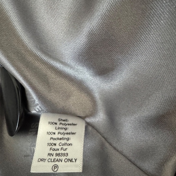 Dennis Basso Coat (new) - Picture 7 of 9